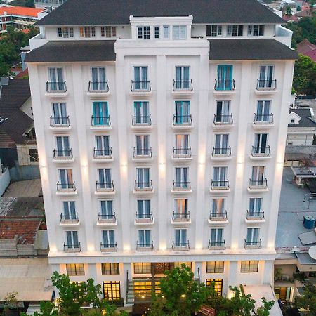 Jambuluwuk Thamrin Hotel Джакарта Экстерьер фото