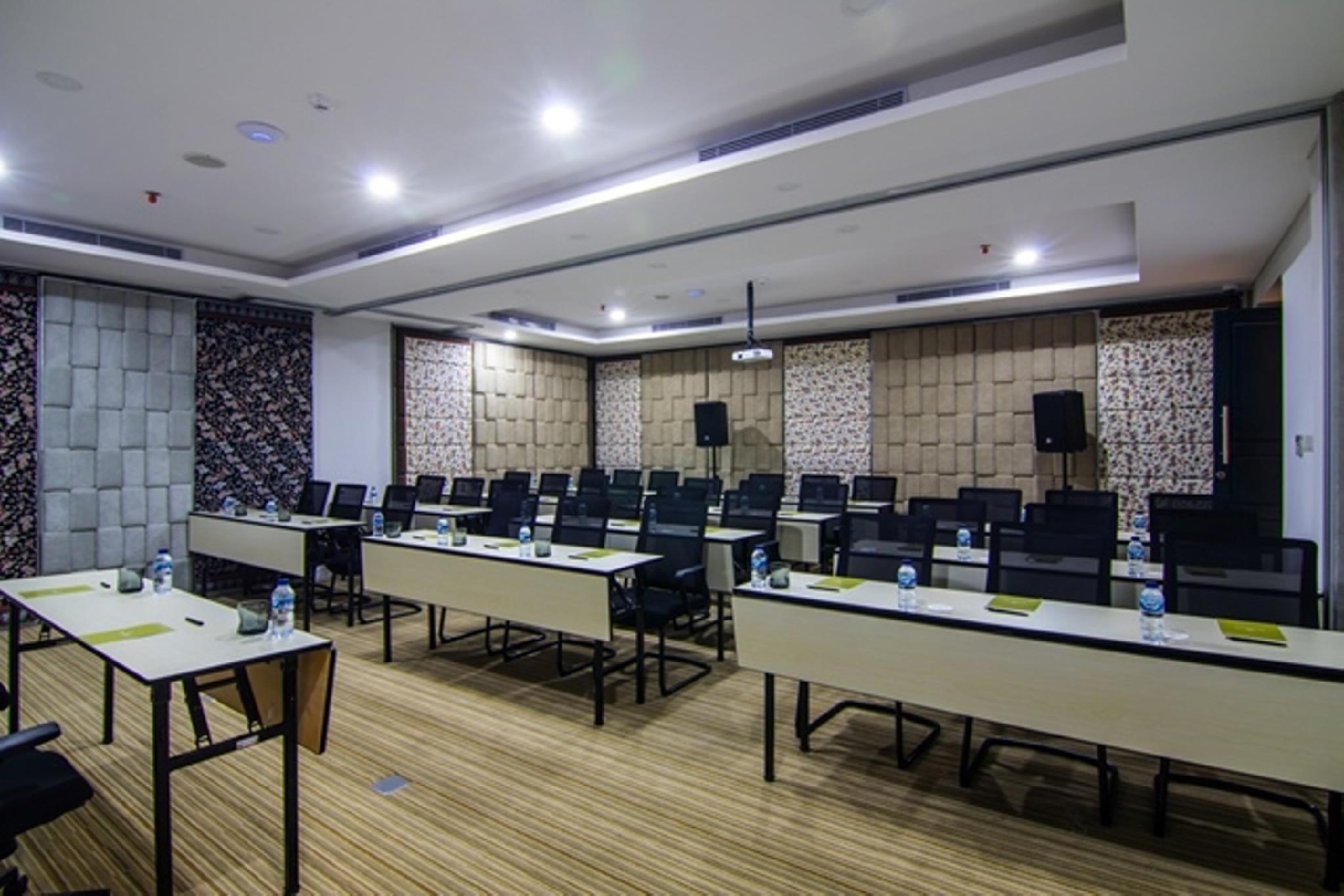 Jambuluwuk Thamrin Hotel Джакарта Экстерьер фото